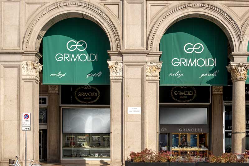 Negozio Grimoldi Milano di giorno