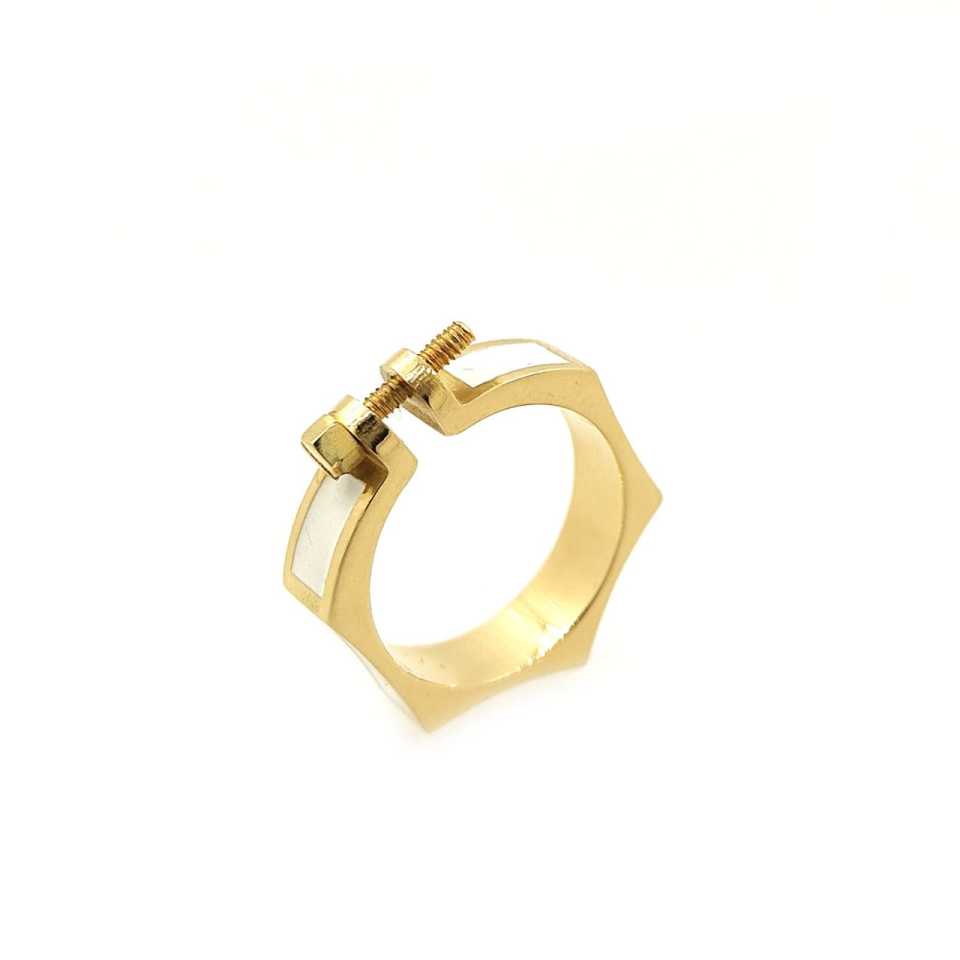 Anello Cuff Collezione Sado in oro e diamanti