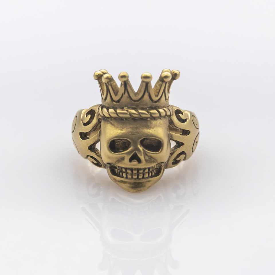 Anello con teschio con la corona collezione Pirati in oro